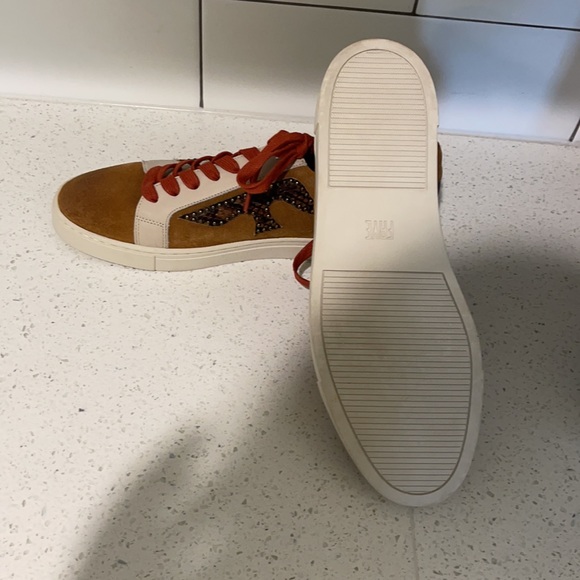 Vintage frye sneakers, never worn. - Picture 3 of 4